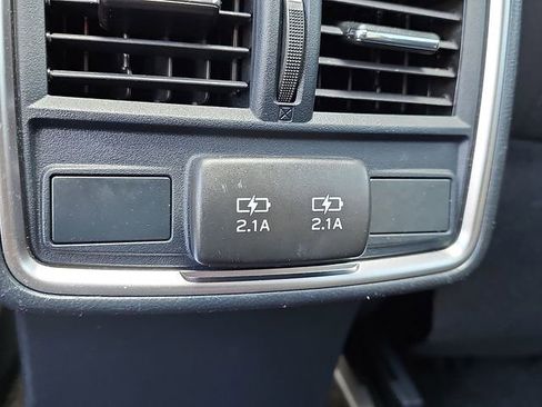 Used 2023 Subaru Forester Premium AWD/4WD image 12