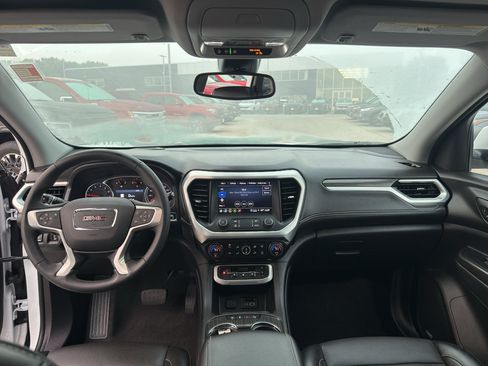 Certified 2023 GMC Acadia SLT w/ LPO, Floor Liner Package AWD/4WD image 29