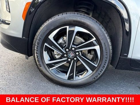 Used 2025 Buick Enclave Sport Touring FWD image 9