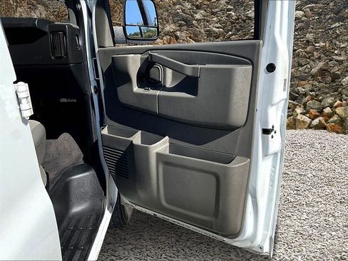 Used 2020 Chevrolet Express 3500 LT w/ LT Preferred Equipment Group image 22