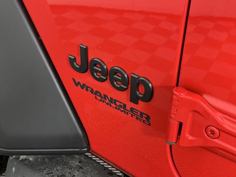 Used 2021 Jeep Wrangler Unlimited Sport image 15