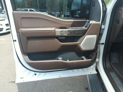 Used 2022 Ford F150 King Ranch w/ Equipment Group 601A High AWD/4WD image 17