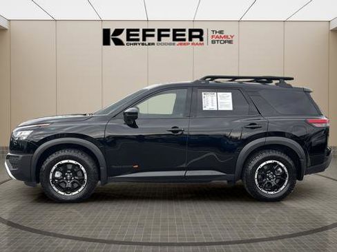 Used 2025 Nissan Pathfinder Rock Creek image 2