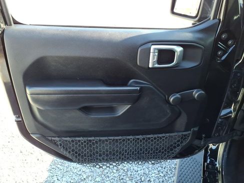Used 2021 Jeep Wrangler Unlimited Sport AWD/4WD image 11