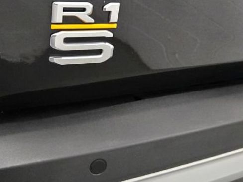 Used 2023 Rivian R1S Adventure AWD/4WD image 7