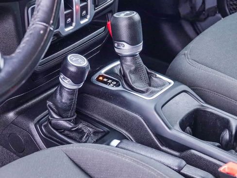 Certified 2021 Jeep Wrangler Sport S image 18