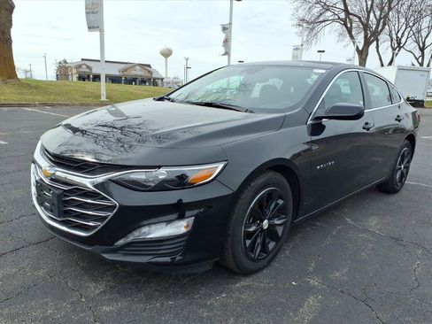 Used 2025 Chevrolet Malibu LT FWD image 3