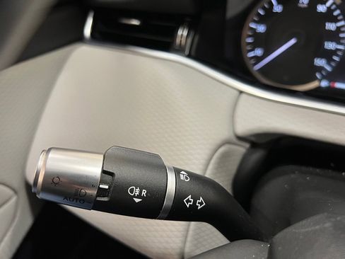 Used 2020 Land Rover Range Rover Evoque S image 20