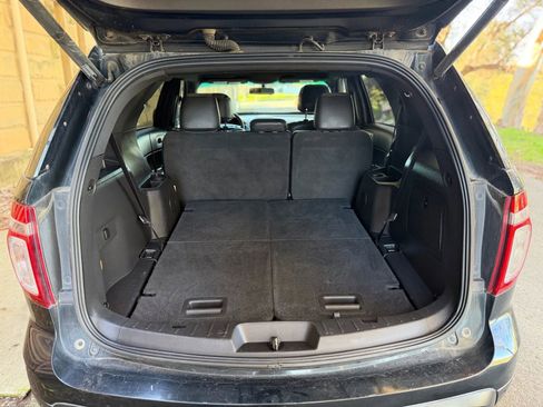 Used 2015 Ford Explorer XLT w/ Equipment Group 202A image 29