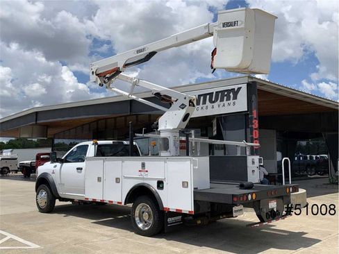 Used 2021 RAM 5500 Tradesman image 9