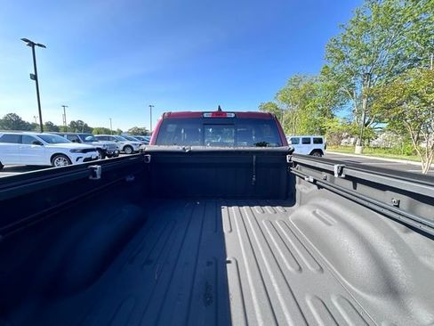 Used 2019 RAM 1500 Laramie AWD/4WD image 14