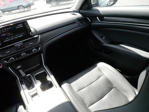 Used 2021 Honda Accord EX-L image 11