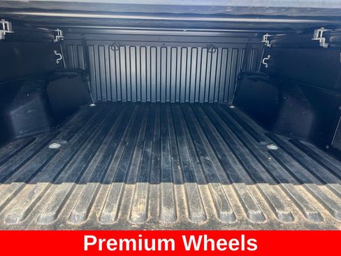 Used 2019 Toyota Tacoma SR5 RWD image 11