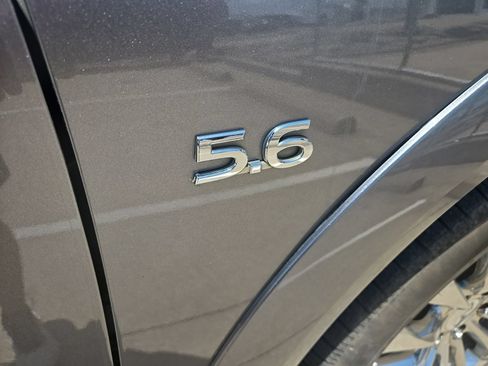 Used 2017 INFINITI QX80 2WD w/ Driver Assistance Package image 5