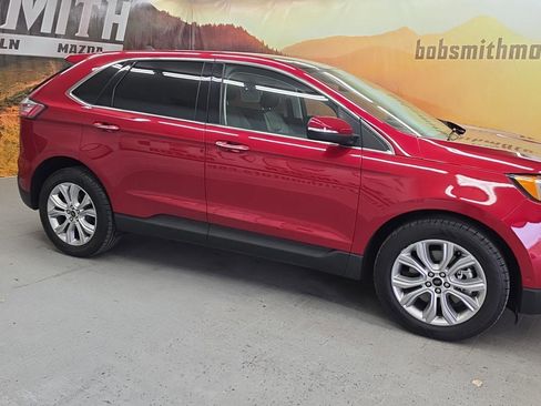 Used 2020 Ford Edge Titanium w/ Equipment Group 301A image 22