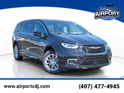 New 2026 Chrysler Pacifica Limited w/ Trailer Tow Group