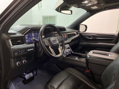 Used 2023 GMC Yukon XL Denali image 16