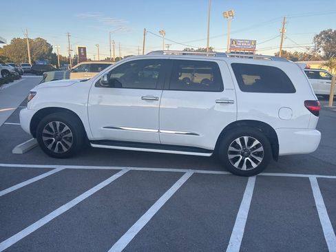 Used 2018 Toyota Sequoia Limited image 2