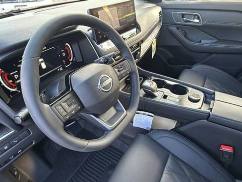 New 2026 Nissan Rogue Platinum w/ Platinum Premium Package AWD/4WD image 10