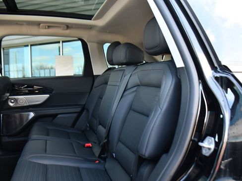 New 2026 Lincoln Nautilus Reserve AWD/4WD image 21