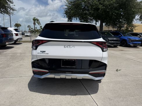 Certified 2023 Kia Sportage SX FWD image 6