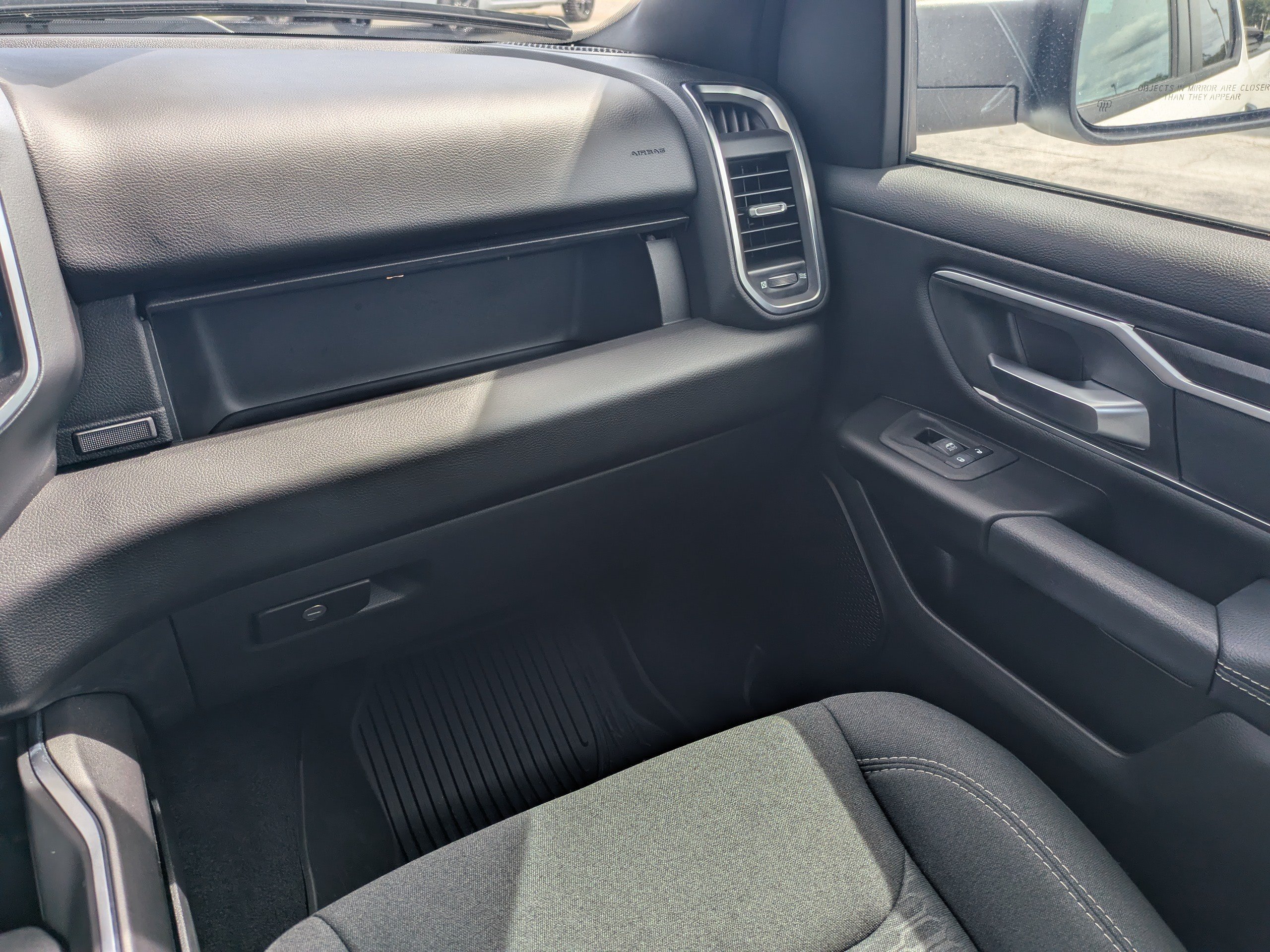 Used 2025 RAM 1500 Big Horn AWD/4WD image 17