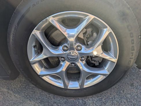 Used 2018 Chrysler Pacifica Limited image 21