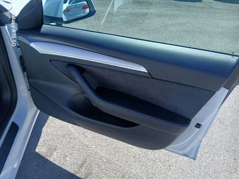 Used 2022 Tesla Model 3 Long Range image 18