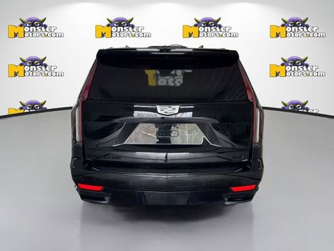 Used 2024 Cadillac Escalade Sport Platinum w/ LPO, ONYX Package image 5