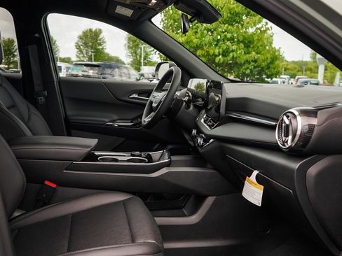 New 2026 Chevrolet Equinox LT w/ Convenience Package II image 11