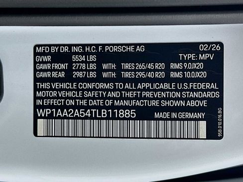 New 2026 Porsche Macan AWD/4WD image 33