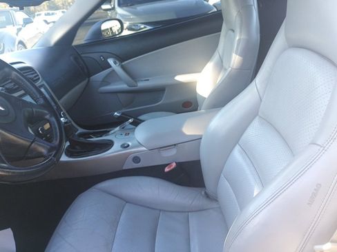 Used 2005 Chevrolet Corvette Coupe w/ Preferred Equipment Group image 9