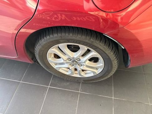 Used 2017 Toyota Yaris iA FWD image 11