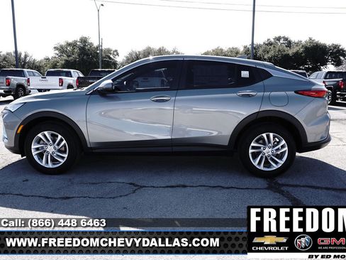 New 2026 Buick Envista Preferred image 4