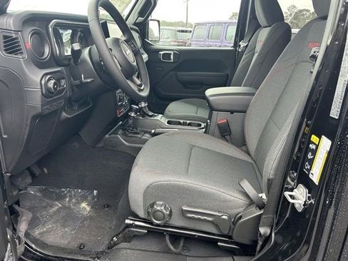 New 2026 Jeep Wrangler Unlimited Rubicon image 14