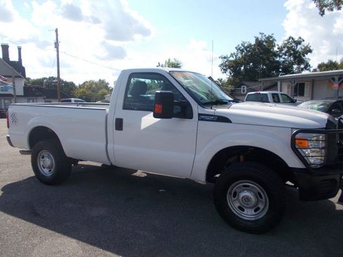 Used 2016 Ford F250 XL w/ Power Equipment Group AWD/4WD image 17