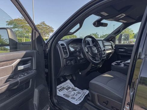 Used 2024 RAM 2500 Big Horn AWD/4WD image 12