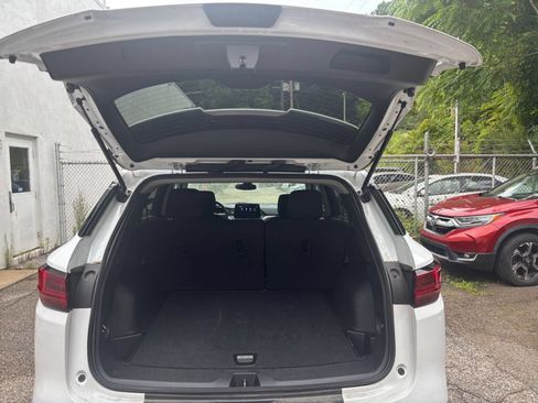Used 2025 Chevrolet Blazer LT FWD image 31