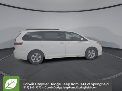Used 2019 Toyota Sienna LE image 16