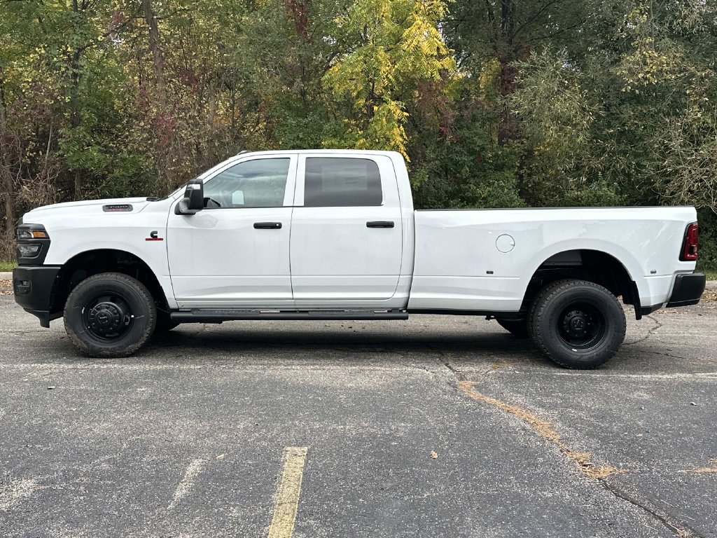 New 2026 RAM 3500 Tradesman AWD/4WD image 5