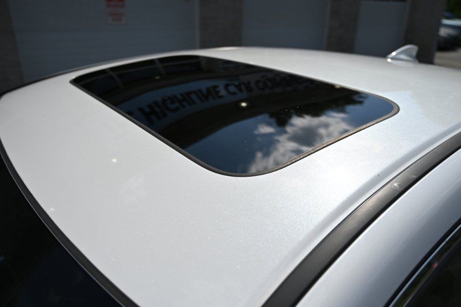 Used 2020 Acura TLX w/ Technology Package AWD/4WD image 10