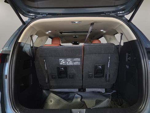 Used 2024 Kia Carnival SX Prestige FWD image 12