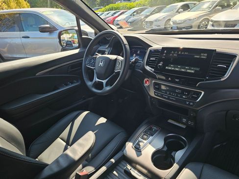Used 2023 Honda Passport EX-L image 10