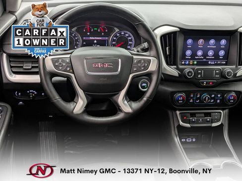 Used 2024 GMC Terrain SLT AWD/4WD image 3
