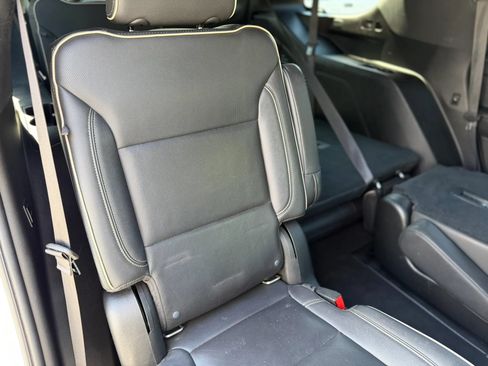 Used 2021 Chevrolet Tahoe Premier AWD/4WD image 15