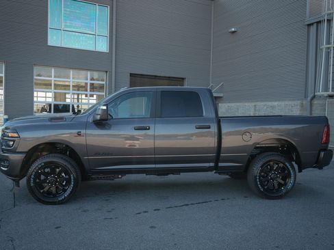 New 2026 RAM 2500 Big Horn AWD/4WD image 5