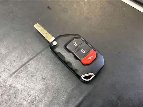 Used 2024 Jeep Wrangler Unlimited Sport AWD/4WD image 19