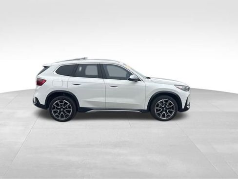 Used 2023 BMW X1 xDrive28i w/ Premium Package image 6