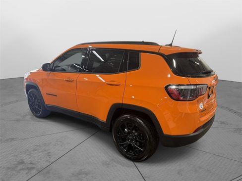 Used 2026 Jeep Compass Latitude AWD/4WD image 13