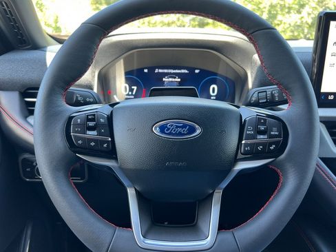 Used 2026 Ford Explorer ST-Line w/ ST-Line Street Pack AWD/4WD image 25